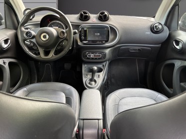 Smart fortwo coupe eq 82 ch prime-camera et bip de recul-accoudoir-sieges en cuir chauffant -toit panoramique occasion...