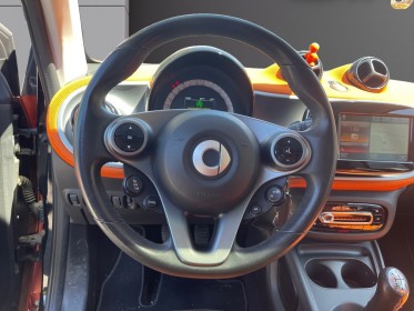 Smart fortwo coupe 1.0 71 ch ss passion / rÉvision ok / toit panoramique / garantie 12 mois occasion simplicicar salon de...