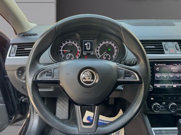 Skoda octavia combi 2.0 tdi 150 ch scr fap dsg7 business/ radar de recul / garantie 12 mois occasion paris 17ème (75)(porte...