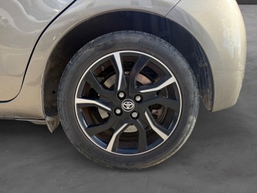 Toyota yaris hybride lca 2016 100h collection toit panoramique, caméra recul, entretien toyota, garantie 12 mois occasion...