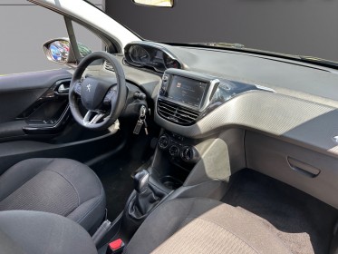 Peugeot 208 style 1.2 vti 82ch - distrib ok - occasion simplicicar compiegne simplicicar simplicibike france