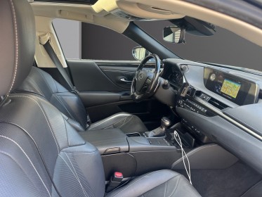 Lexus es300h apple carplay, 4 vitres éléctrique, toit panoramique, regulateur et limiteur de vitesse, garantie 12 mois,...
