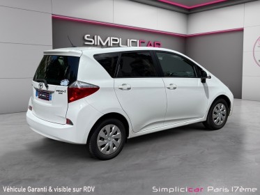 Toyota  verso-s 1.3 vvt-i 100 skyview/ toit panoramique / radar de recul / garantie 12 mois occasion paris 17ème (75)(porte...