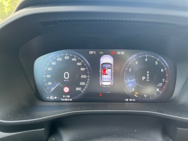 Volvo xc40 business t2 129 ch geartronic 8 business - toit ouvrant panoramique/ radar ar - garantie 12 mois occasion...