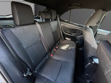 Toyota yaris cross hybride my22 116h 2wd design - attelage - caméra - carplay - garantie constructeur occasion simplicicar...
