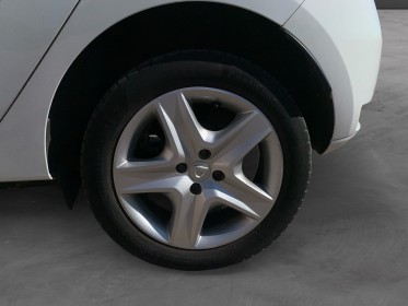 Dacia sandero sce 75 lauréate - bon suivi - climatisation - gps - bluetooth - garantie 12 mois europe occasion simplicicar...