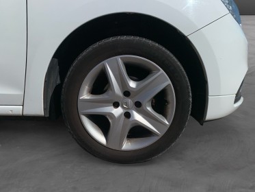 Dacia sandero sce 75 lauréate - bon suivi - climatisation - gps - bluetooth - garantie 12 mois europe occasion simplicicar...