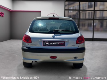 Peugeot 206 1.6i 16v xt premium occasion avignon (84) simplicicar simplicibike france