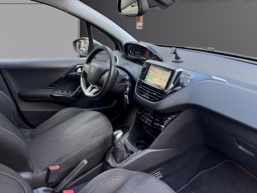 Peugeot 208 1.2 puretech 110ch ss bvm5 allure/courroie change / carplay/garantie 12mois occasion paris 17ème (75)(porte...