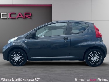 Peugeot 107 1.0e 12v 68 ch blue lion urban occasion simplicicar reims simplicicar simplicibike france