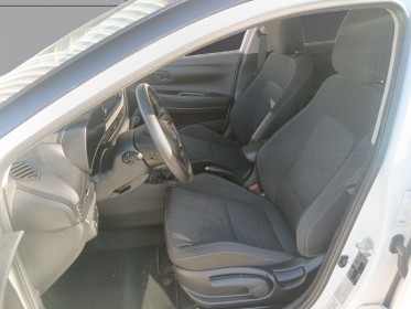 Hyundai bayon 1.0 t-gdi 100 dct-7 hybrid 48v creative occasion réunion ville st pierre simplicicar simplicibike france