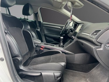 Renault megane iv estate dci 130 energy intens occasion parc voitures beauvais simplicicar simplicibike france