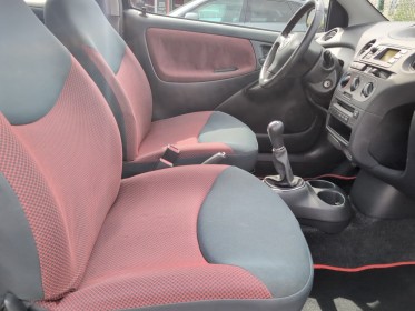 Toyota yaris 65 vvt-i creative occasion simplicicar brest simplicicar simplicibike france