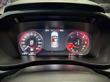 Volvo xc40 d3 adblue 150 ch geartronic 8 inscription luxe occasion simplicicar magny-en-vexin simplicicar simplicibike france