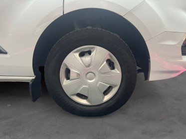 Ford transit custom fourgon 300 l1h1 2.0 ecoblue 130 trend business tva récupérable occasion simplicicar pau simplicicar...