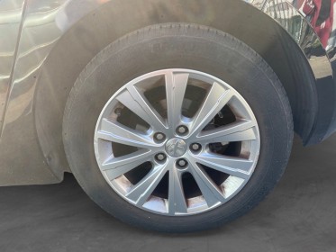 Peugeot 308 1.2 puretech 110ch ss bvm5 style, courroie changer psa, garantie 12 mois occasion simplicicar villejuif ...