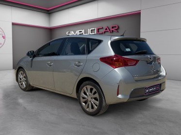 Toyota auris hybride 136h dynamic camera de recul regulateur garantie 12 mois occasion simplicicar dijon simplicicar...
