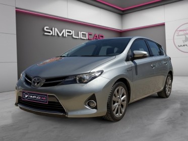 Toyota auris hybride 136h dynamic camera de recul regulateur garantie 12 mois occasion simplicicar dijon simplicicar...