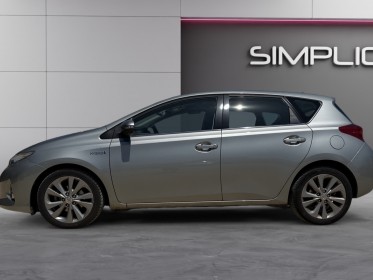Toyota auris hybride 136h dynamic camera de recul regulateur garantie 12 mois occasion simplicicar dijon simplicicar...