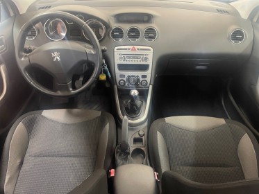 Peugeot 308 1.6 vti 120ch premium // atelage remorque occasion simplicicar pertuis  simplicicar simplicibike france