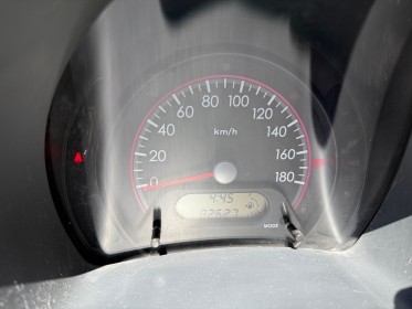 Nissan pixo 1.0 - 68 acenta - garantie 12mois - embrayge neuf - historique d'entretien - faible kilometrage - faible......