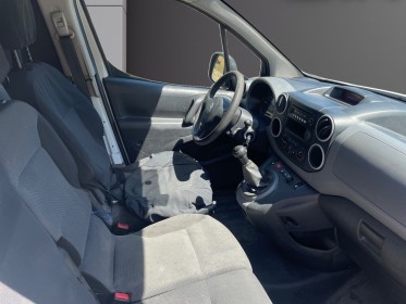 Citroen berlingo cabine approfondie bluehdi 100 / galerie / attelage / clim / radar ar occasion simplicicar salon de provence...