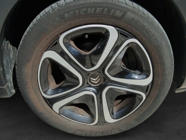 Citroen c3 c3 1.2 puretech 83ch / ss bvm5 / finition shine / attention ! housses de protections sur les sièges /  sièges......
