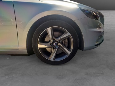 Volvo v40 t3 152 r-design geartronic a courroie de distribution neuve garantie 12 mois occasion simplicicar mery-sur-oise...