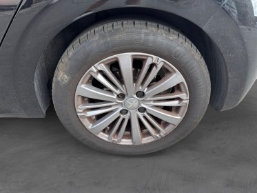 Peugeot 208 1.6 bluehdi 100ch ss bvm5 active courroie de distribution  faite occasion simplicicar lille  simplicicar...