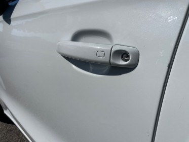 Audi a1 1.2 tfsi 86 ambiente / radars arriÈres / climatisation / rÉvision ok / garantie 12 mois occasion simplicicar salon...
