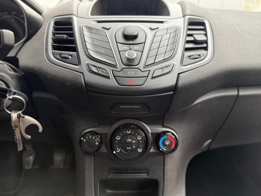 Ford fiesta 1.6 tdci 95 / radars de recul / bluetooth /clim / garantie 12 mois occasion simplicicar toulouse sud simplicicar...
