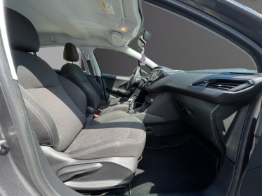 Peugeot 208 business luehdi 100ch ss bvm5 active business occasion simplicicar meaux simplicicar simplicibike france