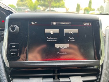 Peugeot 208 1.6 bluehdi 120ch bvm6 gt line / carplay / radars ar / diffuseur sport occasion simplicicar salon de provence...