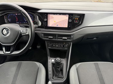 Volkswagen polo 1.0 tsi 110 ss bvm6 r-line exclusive toit ouvrant garantie 12 mois occasion simplicicar royan simplicicar...