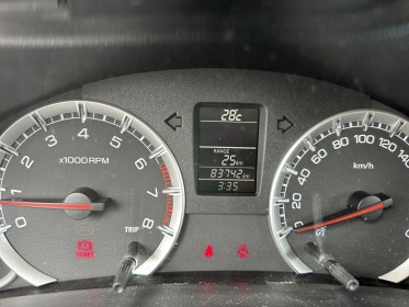 Suzuki swift my15 edition limitée biba - ouverture sans clés - feux et essuie glace automatique - commandes au volant...
