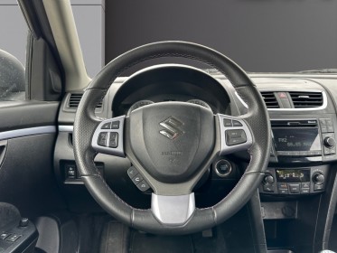 Suzuki swift my15 edition limitée biba - ouverture sans clés - feux et essuie glace automatique - commandes au volant...