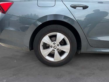 Skoda octavia combi 2.0 tdi 150 ch dsg7 ambition carplay garantie 12 mois occasion simplicicar mery-sur-oise simplicicar...