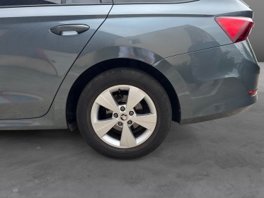 Skoda octavia combi 2.0 tdi 150 ch dsg7 ambition carplay garantie 12 mois occasion simplicicar mery-sur-oise simplicicar...