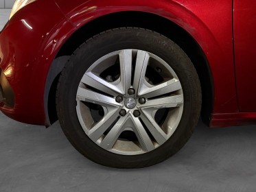Peugeot 208 82ch - signature-garantie 12 mois-diagnostique peugeot effectue occasion paris 17ème (75)(porte maillot)...