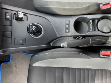 Toyota auris touring sports hybride 136h dynamic occasion simplicicar lille  simplicicar simplicibike france