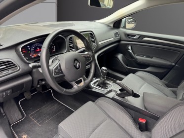 Renault megane iv berline blue dci 115 evolution/ start and stop / radar de recul occasion paris 17ème (75)(porte maillot)...