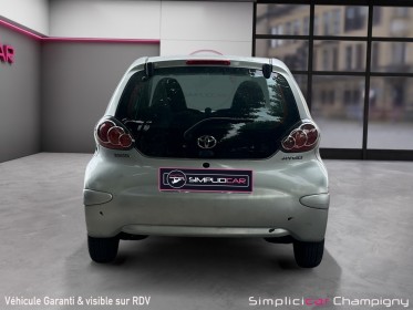 Toyota aygo 1.0 vvt-i - climatisation - 5 portes- peux kilométré - garantie 12 mois occasion champigny-sur-marne (94)...