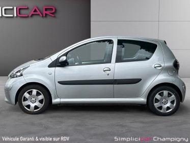 Toyota aygo 1.0 vvt-i - climatisation - 5 portes- peux kilométré - garantie 12 mois occasion champigny-sur-marne (94)...