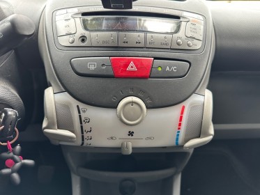 Toyota aygo 1.0 vvt-i - climatisation - 5 portes- peux kilométré - garantie 12 mois occasion champigny-sur-marne (94)...