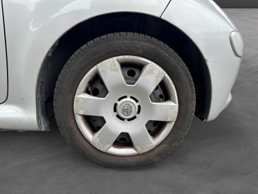 Toyota aygo 1.0 vvt-i - climatisation - 5 portes- peux kilométré - garantie 12 mois occasion champigny-sur-marne (94)...