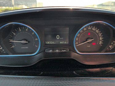 Peugeot 2008 1.2 essence 130ch ss bvm6 crossway, attelage, garantie 12 mois occasion simplicicar lunel simplicicar...