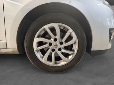 Renault megane iii berline tce 115 energy eco2 authentique garantie 12 mois occasion simplicicar meximieux simplicicar...