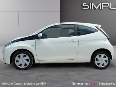 Toyota aygo 1.0 vvt-i x-play limiteur de vitesse bluetooth garantie 12 mois occasion simplicicar poitiers simplicicar...