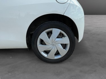 Toyota aygo 1.0 vvt-i x-play limiteur de vitesse bluetooth garantie 12 mois occasion simplicicar poitiers simplicicar...