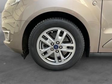 Ford tourneo connect 1.5 l ecoblue 120 ss titanium 1ère main et crochet d'attelage garantie 12 mois occasion simplicicar...